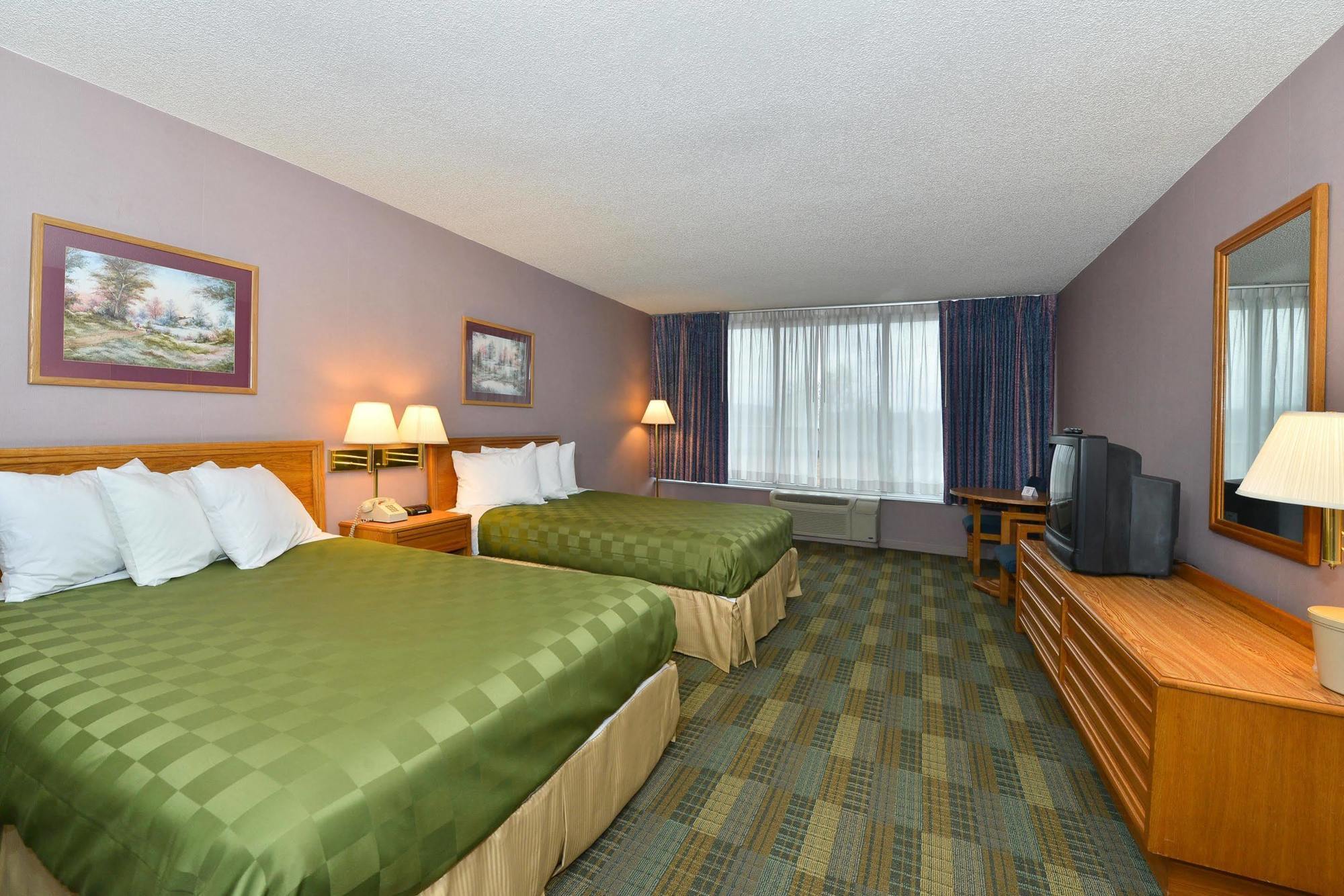 Red Roof Inn Marion, Va Exterior photo